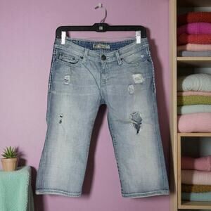 BKE Size 26 Sabrina Light Wash Distressed 100% Cotton Capri Length Denim Jeans